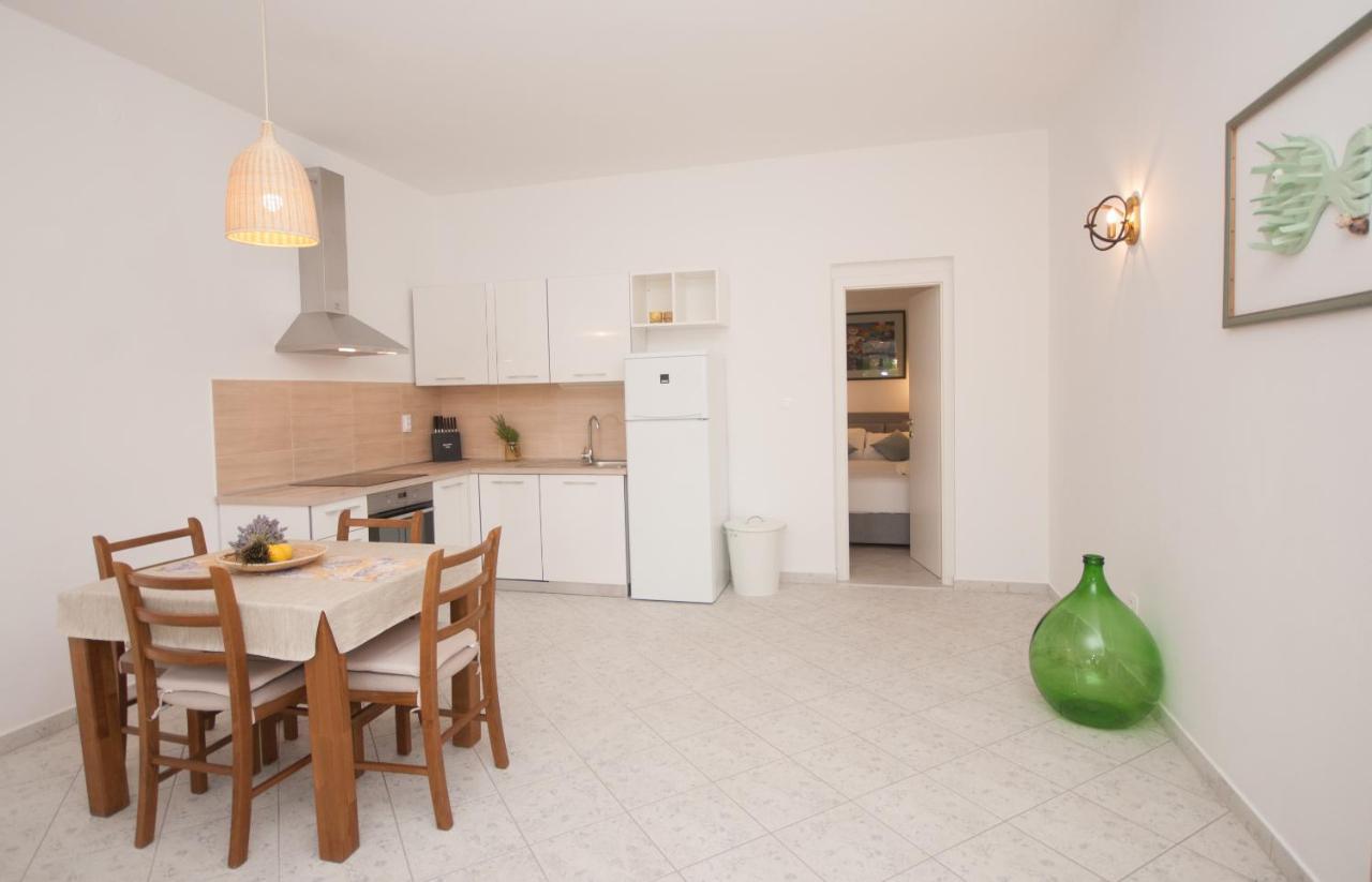Apartments Dilk วิส ภายนอก รูปภาพ