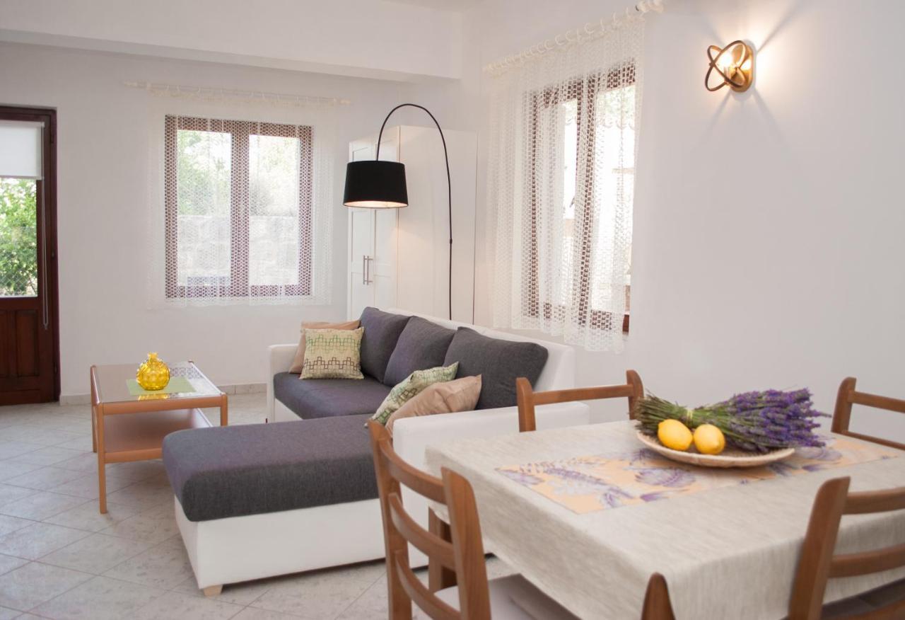 Apartments Dilk วิส ภายนอก รูปภาพ