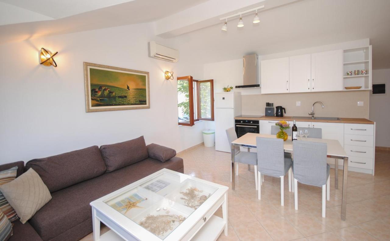 Apartments Dilk วิส ภายนอก รูปภาพ